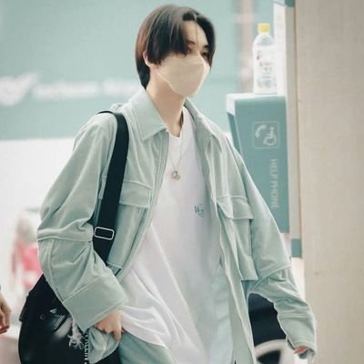 alphacodecmndr_'s profile picture. 