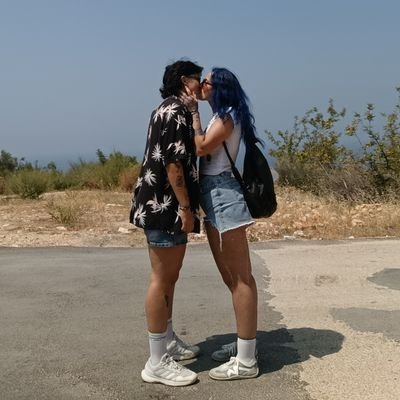 Hycinthhh's profile picture. 🌻💚