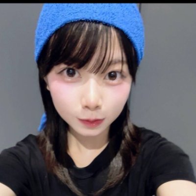 溢れ出すありがとうの想い
伝えきれない感謝の言葉を
何日も考えて書いて消してを繰り返す
例えば時間が3分あるならば、
僕はどの言葉を選ぶだろう…
その存在そのものが砂漠を潤す
優しく降る「あめ」に
魂を突き動かされながら生きている
SKE13期生、立花菖さんに僕のドルヲタ人生の全てを賭けます!
