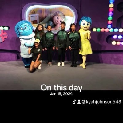 Johnson20Kyah's profile picture. Listening to music