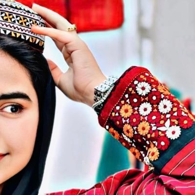 nilofar_noori18's profile picture. Graphic design and motion-animation student @codetoinspire