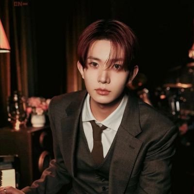 xavier3265's profile picture. Moonlight soul, daylight mind☤