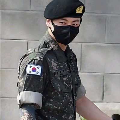 Ahsenn28's profile picture. JUNGOOK PC SATAN ACİL SÖYLESİN BENDE OLMAYAN HEPSİNİ ALIRIM (gardolaps veya dolap üzerinden satın alıyorum bana ulaşınnn) gardolaps:kpopxaso    dolap:kpopxasojj