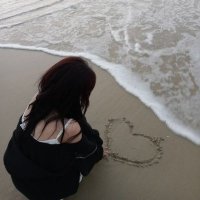 Lara (@lara744754) 's Twitter Profile