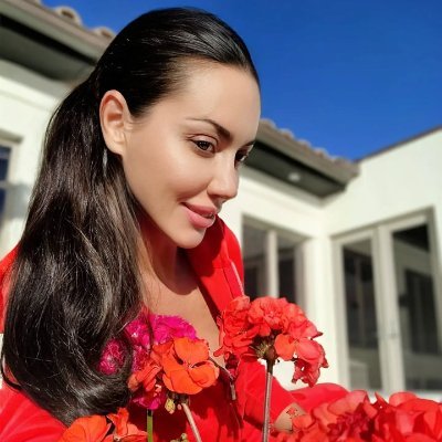 talisa_saa's profile picture. Forget the unpleasant things and find happiness