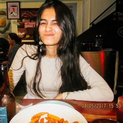 janaviithakur's profile picture. i bet you look good on the dancefloor