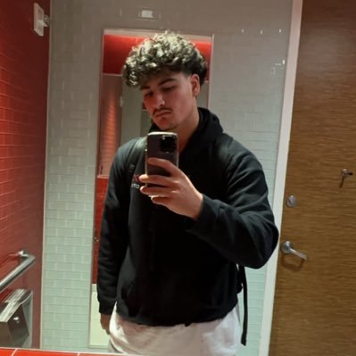 Rileyedwards24's profile picture. uark