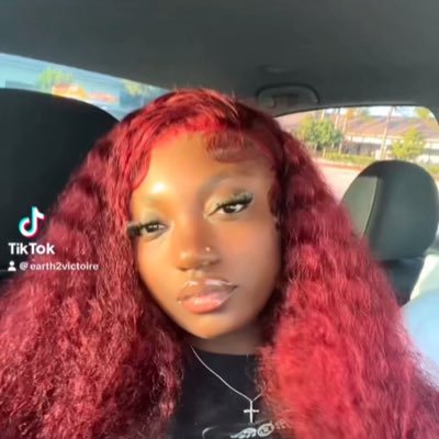 insomniacvirgo's profile picture. ig @earth2victoire ||💋