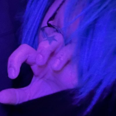 24, p☆rn … they/it/she.. hot and evil…🍏 PRIV ACC🎥@xbr4tdogbimb0x ONLY $25 4L | ARTIST✏️23 years of taking up space and being cute!🎧 OWNER: @flowerbbyxxx