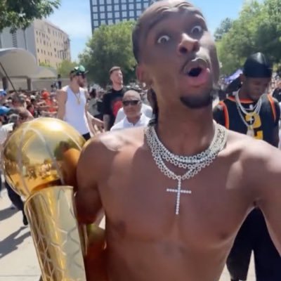 @OKCThunder ā”ļø @nuggets āļø@Eagles š¦
@Logic āš½