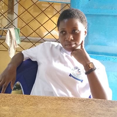 EffiongPet1206's profile picture. I'm a Talk Specialist 🥰