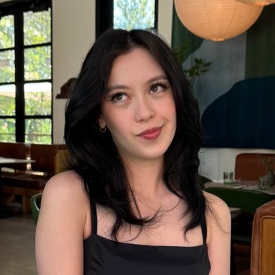 food and IRL content creator - cozyfoodwithemi | Twitch Partner 💜 | ✉️: emijuju@rightclick.gg