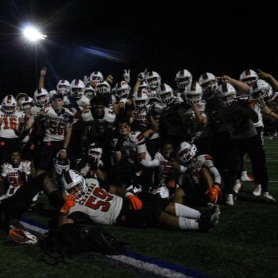 C/O 2027 | 5’11 195 | LT/DE | Central York High school | E-mail: 27lwine@cypanthers.org | Cell:(717)-603-2226 | Head coach Gerry Yonchiuk cell:(717)-821-5744