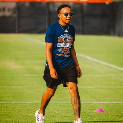 CoachJax_'s profile picture. UTSA CB ASSISTANT 🤙🏽 | 🇵🇷🇻🇮
