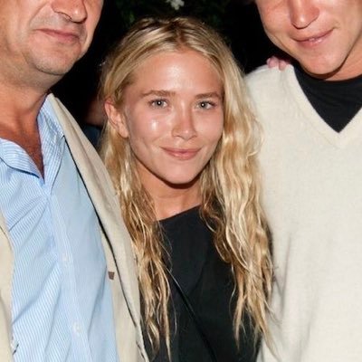 sunenleo's profile picture. I’ll be down in 5, I am wearing 8 past lives and I smell like jasmine. you can't miss me.