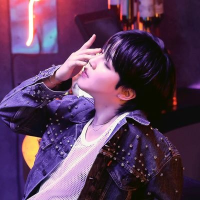 バンタンの音楽が好きで、バンタン、ジミンちゃんに出会い💜毎日トキメキ💗Happyに過ごしています🍀無言フォロー、無言ポチすみません🙏😉韓国語勉強中📚✍🏻
