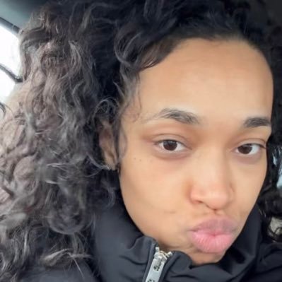 Roseolsen284's profile picture. 