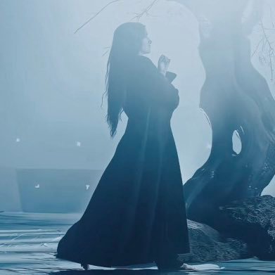 moirainesiuan's profile picture. she/her 33 🏳️‍🌈 kiss me. kill me. do something ☂️ a girl with no friends and an empty heart - fleabag🥰