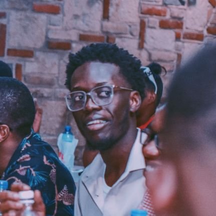Politicien | Patriote | Écrivain engagé | Enseignant
J’aime mon PAYS, pour lui MOURIR est beau. 🇭🇹
Mon 1er livre 🔜: PQ Haïti n'est pas un pays developpé ?