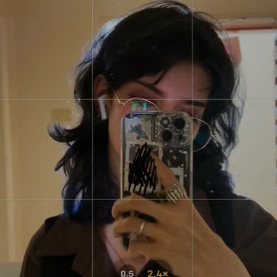 Butterflyniso's profile picture. 