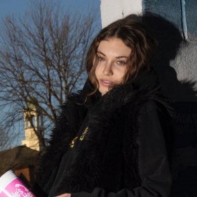 notaijustclaire's profile picture. gtm eng or whatever the kids call it  @ pump