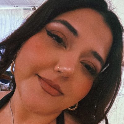 iranian-american • lawyer • commie • bookworm • audiophile • sportsaholic (lakers/saints/dodgers) • curly hair killa • leo •