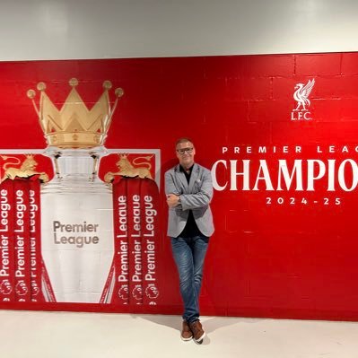 Birkenhead lad born within the sound of the 1 Oclock Gun. solidarity with like minded Liverpudlians. Let’s seize the day, all hold hands chase the pricks away.