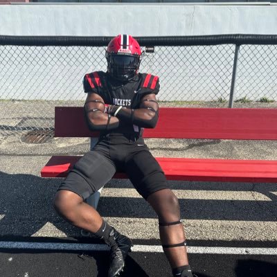 237 🇨🇲 Romans 8:18 @mngogetit John Marshall HS |3 Sport Athlete| Class 2025 | 5’11| 195 | ATH/RB/Nickel/Pass Rusher | 36’ Vert | 4.18 Pro ||