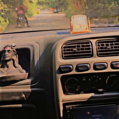 Ganesh858915's profile picture. 