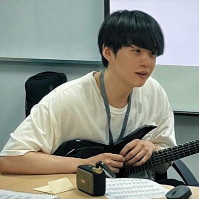 thequeen_apple's profile picture. Wanderer... Love reading 📚... Likes arts and crafts.. 💜💜💜💜💜💜💜