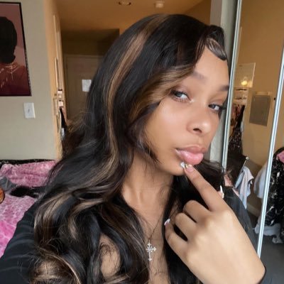 🎀🫧                                                                                            Philippians 4:13✝️