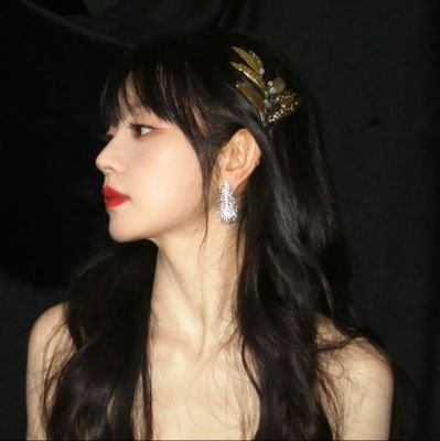 vinaraaaaa's profile picture. Hazel’s : “ 伝るた ” ⋆ The Selene‚ 97’𝓈 𝑔𝑙𝑜𝑤𝑦