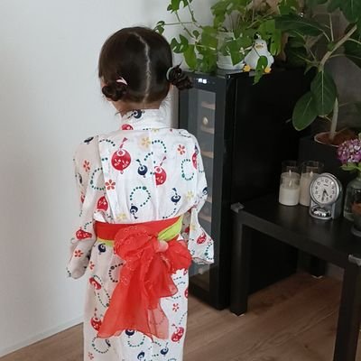 おうち時間をちょっと丁寧に、ちょっとズボラに🌿🏡ときたま旅行💼おでかけ🎵
6歳娘を育てながらパート主婦のほのぼの記録🏵️3人暮らし🌈オシャレなもの好き
おうちごはん・辛いごはん・カフェ/家事ラク/節約/片付け/インテリア/植物/おしゃれ/旅/福岡
🌱自己紹介ページはWEBサイト欄を↓
☺見て下さい🌼