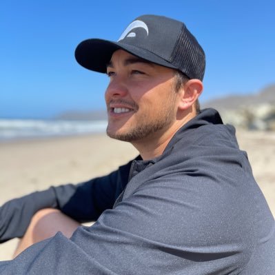 “💼 Marketing Manager with 10 years in #Tech B2B | 🥋 MMA Enthusiast, UFC & Jiu Jitsu Fanatic | Sharing top-notch marketing tips & insights | Let’s connect!