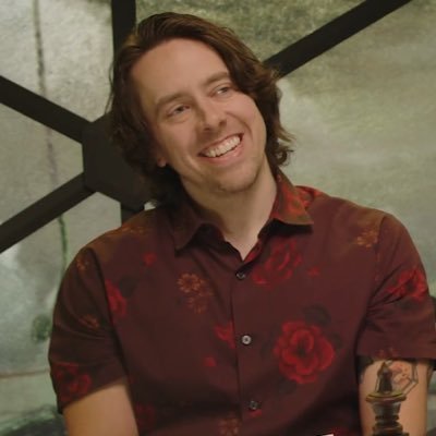 Shhh, this is my secret account. Your resident writer friend! obsessed with nerd shit (d20/dropout, Shakespeare, Invincible, and LOTR) 🍉