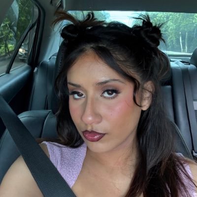 laindyaa's profile picture. modo avión