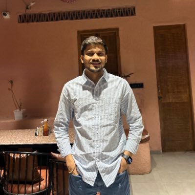 ArPansuriya's profile picture. I really don't know what to write here.😑🥺