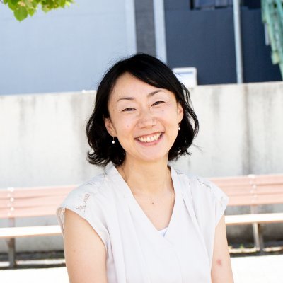 わくわくはたらくみたいな名前の会社の代表をしています。コワーキングスペースGokalabで誰かと誰かをつないだり、話を聞いたり、たまに料理を作ったりしています。特技は、条件や好みに合わせて東信州おすすめ店を紹介すること。