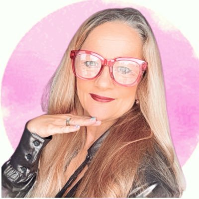 Romanticizing home life in California. Cosy rituals and soft homemaking. Follow for aesthetic reels and everyday magic