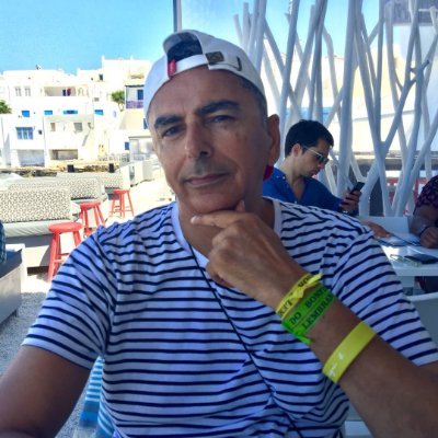 Chercheur puis Grand reporter passé par Var-Matin, IJBA (Bordeaux), France 3 national puis France 2 et six ans producteur au Brésil 💚💛💙 🇫🇷