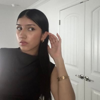 jade1perez's profile picture. might have been a bad idea to join x