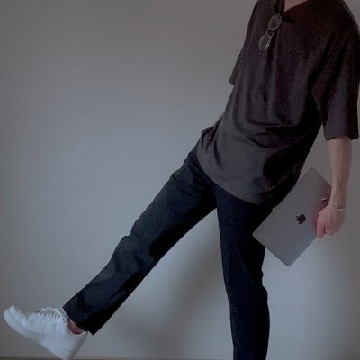 文章書いてゆるーく生きてます。凡人大学生→11ヶ月で月収110万→法人化→24歳で月収300万(ほぼ自動)になりセミリタイア | 某ASPにて売上日本一 | 起業5年目