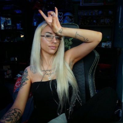 @LaSinity