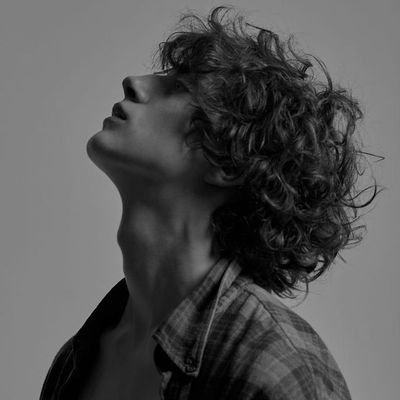 hhhhkkllmb57818's profile picture. 