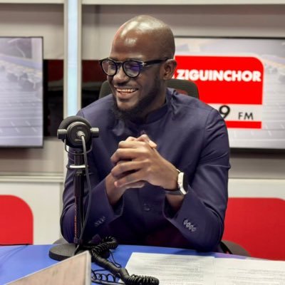 Couteau Suisse de la Commande Publique ; Titulaire d'un M2 DCP à @LeMansUniv🇨🇵,
Secrétaire général @dakardemdikk1 SA🇸🇳