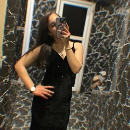 dhjejeueujejebe's profile picture. 