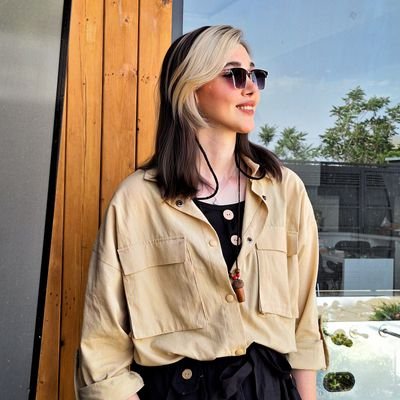 Mahtabn11's profile picture. https://t.co/loVZrB0p5c

دیگه دارم نمیتونم...