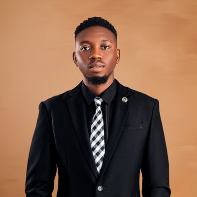 🎨 Brand Designer | I turn ideas into scroll-stopping visuals that convert 🚀
DM me for designs that drive sales 📈 WhatsApp https://t.co/0FnHtCZwXU