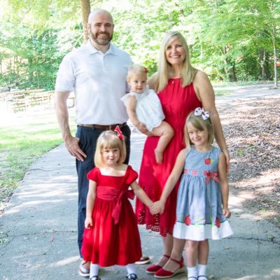Catholic, husband, & father. ✝️ Dedicated to spreading the Faith. Love my wife Elaine & daughters Rose, Grace & Hope. (Views are my own)