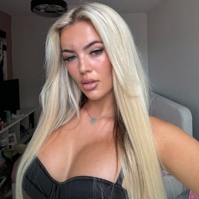 🇬🇧 Bratty ✨| Findom | 🏧💰 meets | Real Times | £20 tribute for my attention | I will not reply to you unless my tribute is paid | £50 unblock fee